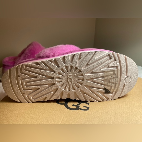 ❌SOLD OUT❌🌸💓New with tags 🌸💓 Ugg Women's
Funkette size 10 - Picture 11 of 15